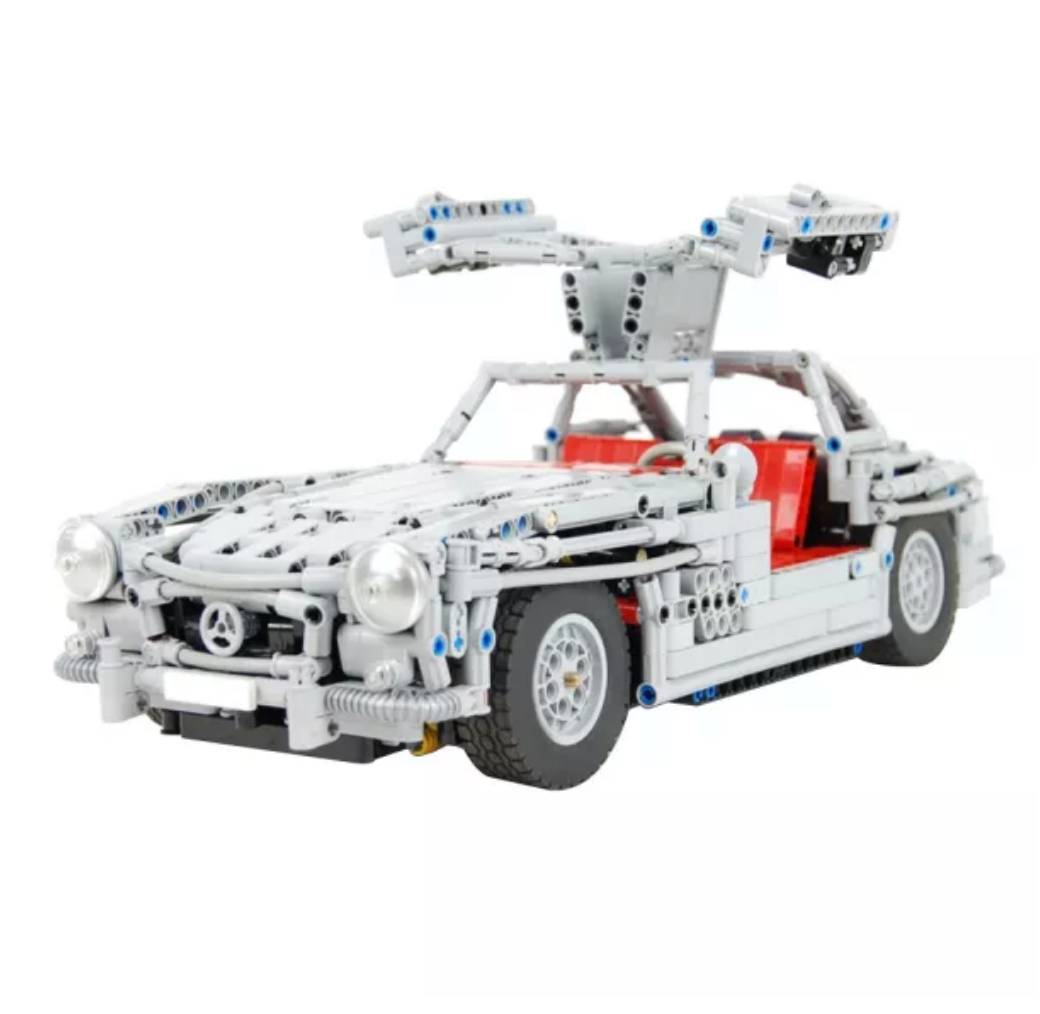 Remote Controlled Classic Gullwing 2122pcs